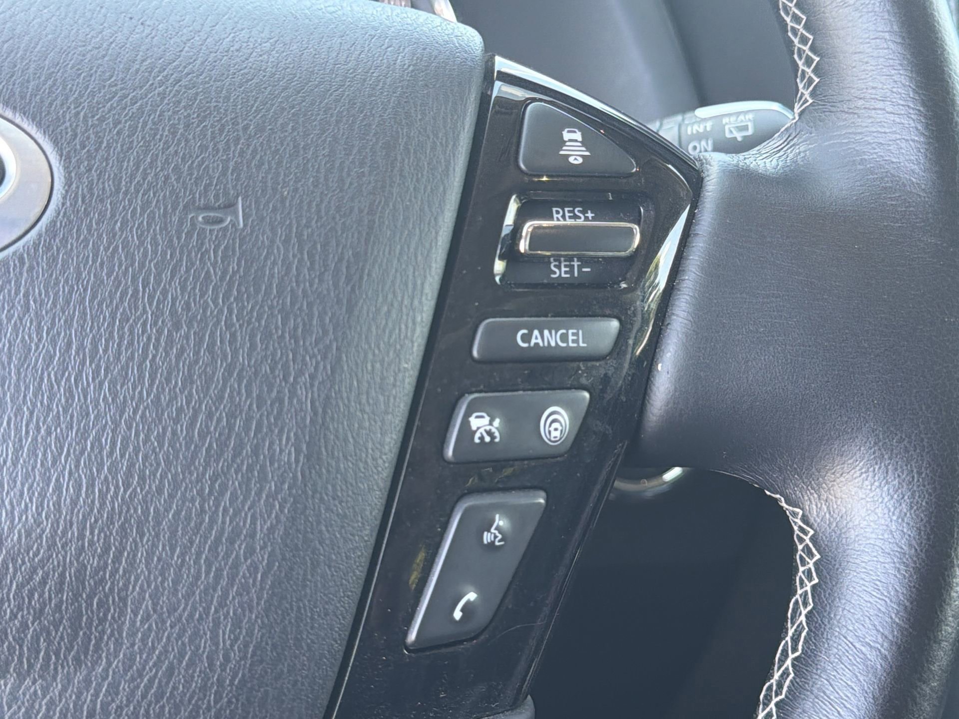 Used 2024 INFINITI QX80 Luxe AWD/4WD image 17