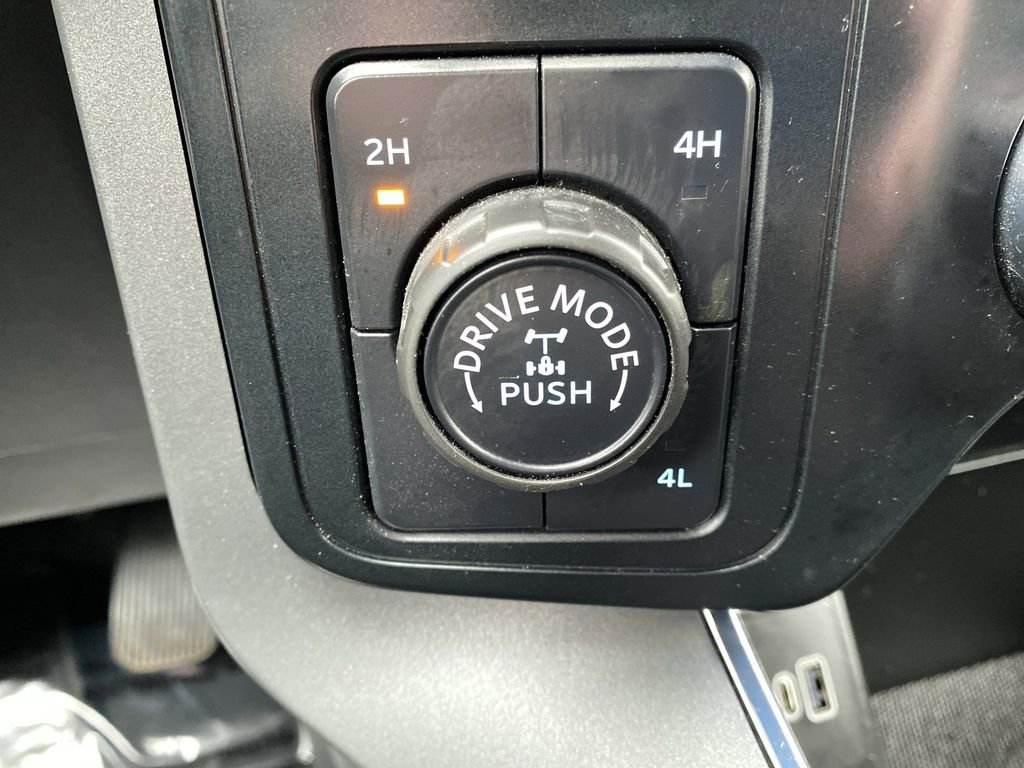 Certified 2025 Ford F150 XLT w/ Equipment Group 302A MID image 29