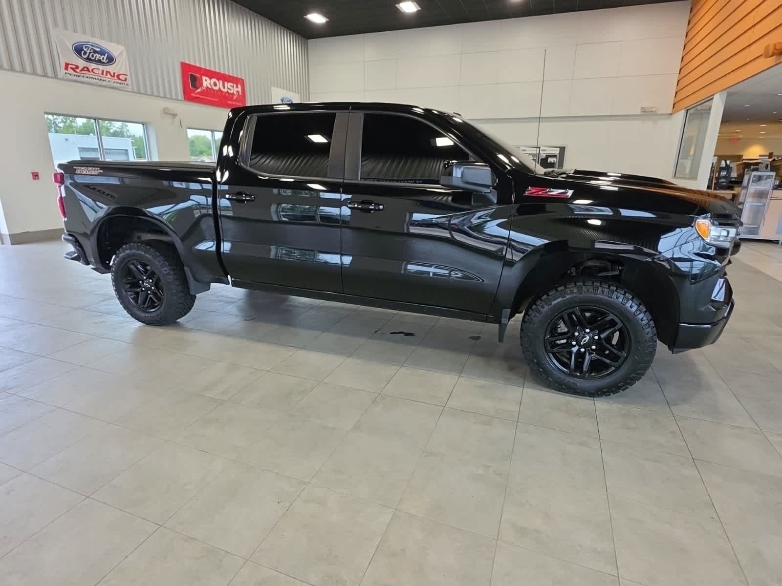 Used 2022 Chevrolet Silverado 1500 LT Trail Boss AWD/4WD image 6