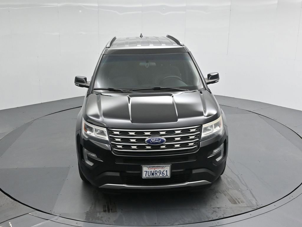Certified 2017 Ford Explorer XLT image 30