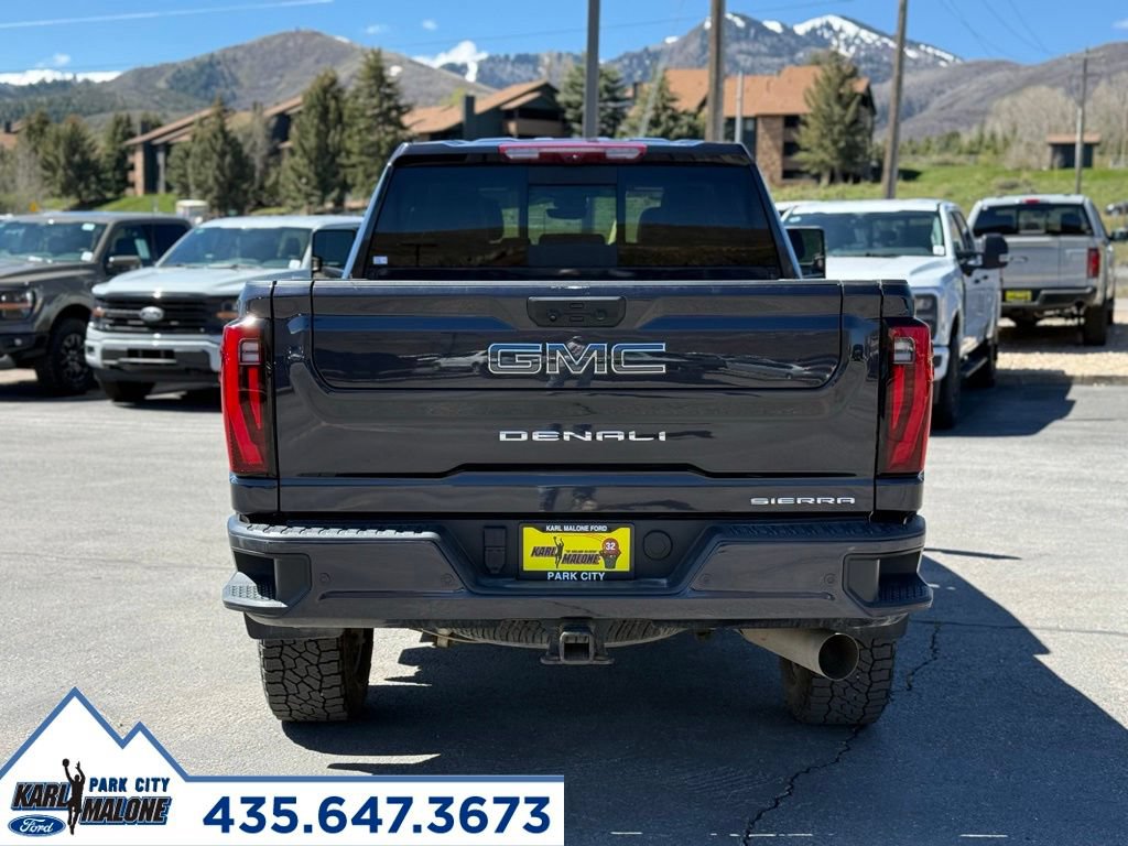Used 2024 GMC Sierra 3500 Denali Ultimate AWD/4WD image 4