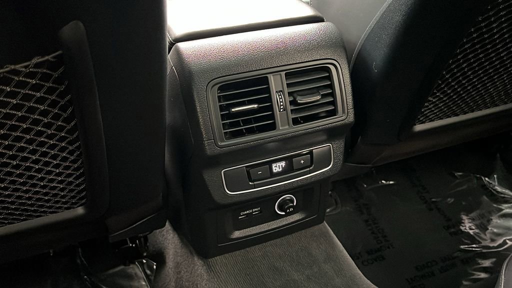 Used 2020 Audi SQ5 Premium Plus w/ Premium Plus Package image 11