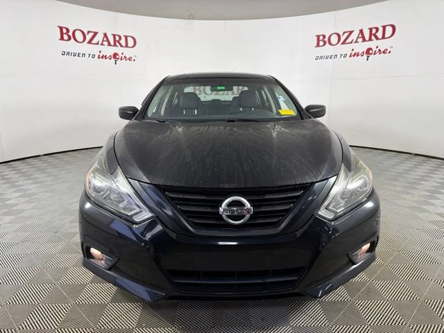 Used 2018 Nissan Altima 2.5 SR w/ SR Midnight Edition FWD image 2