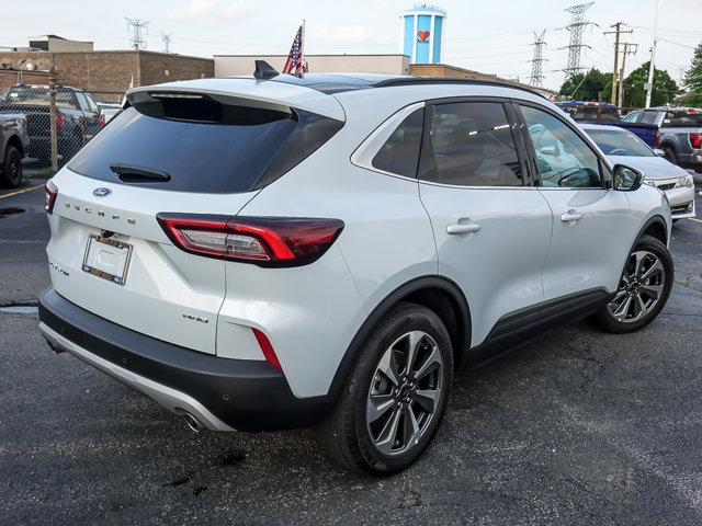 Certified 2025 Ford Escape Platinum AWD/4WD image 8