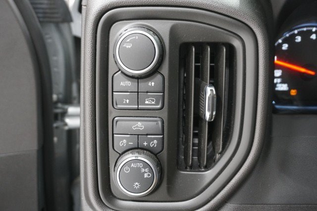 Used 2025 Chevrolet Silverado 1500 W/T w/ WT Value Package AWD/4WD image 21