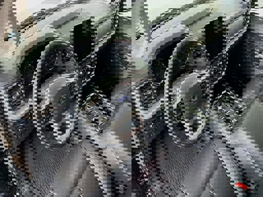 Certified 2022 Ford Expedition XLT image 9