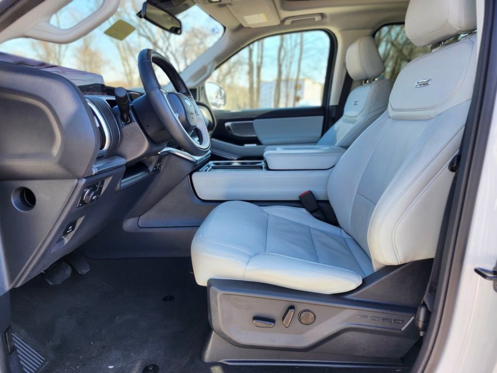 Certified 2025 Ford Expedition Platinum image 20