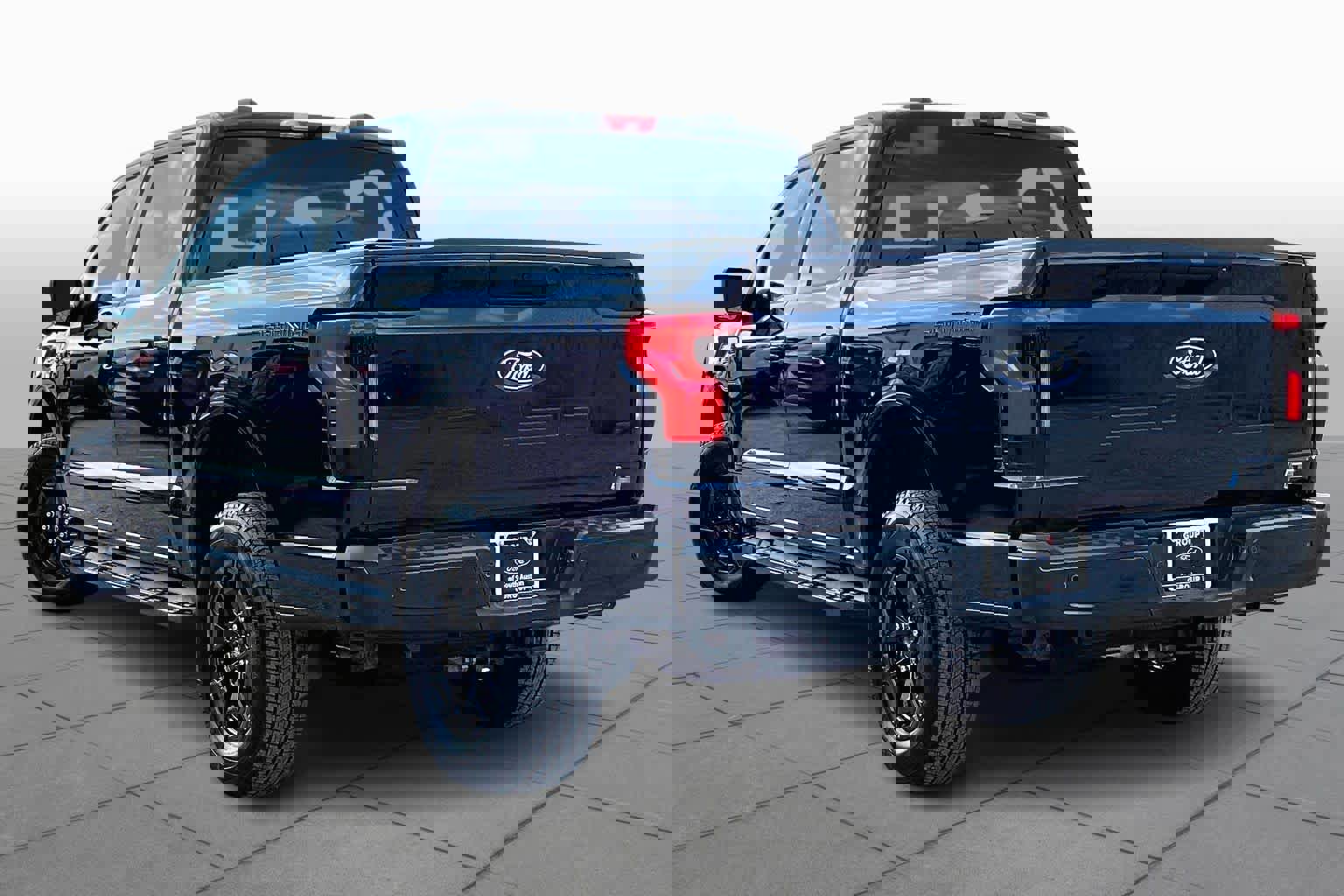 Certified 2025 Ford F150 Lightning XLT w/ Max Trailer Tow Package image 4