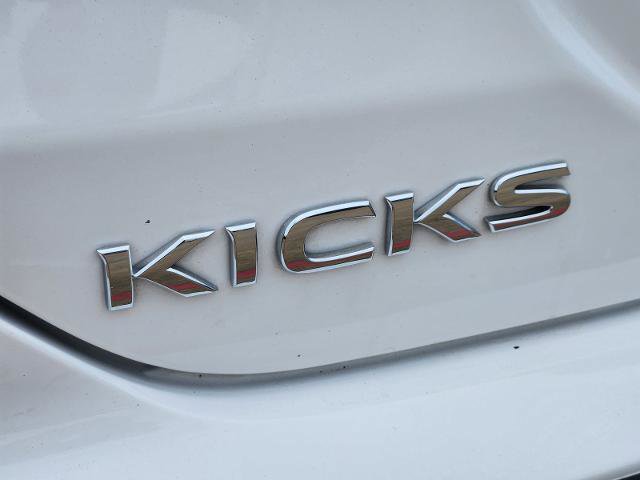 Used 2022 Nissan Kicks SV FWD image 11