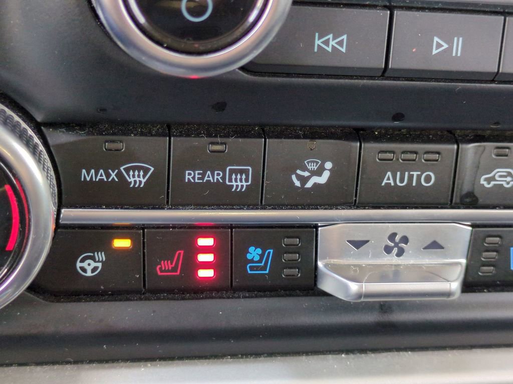 Certified 2024 Ford Expedition XLT image 28