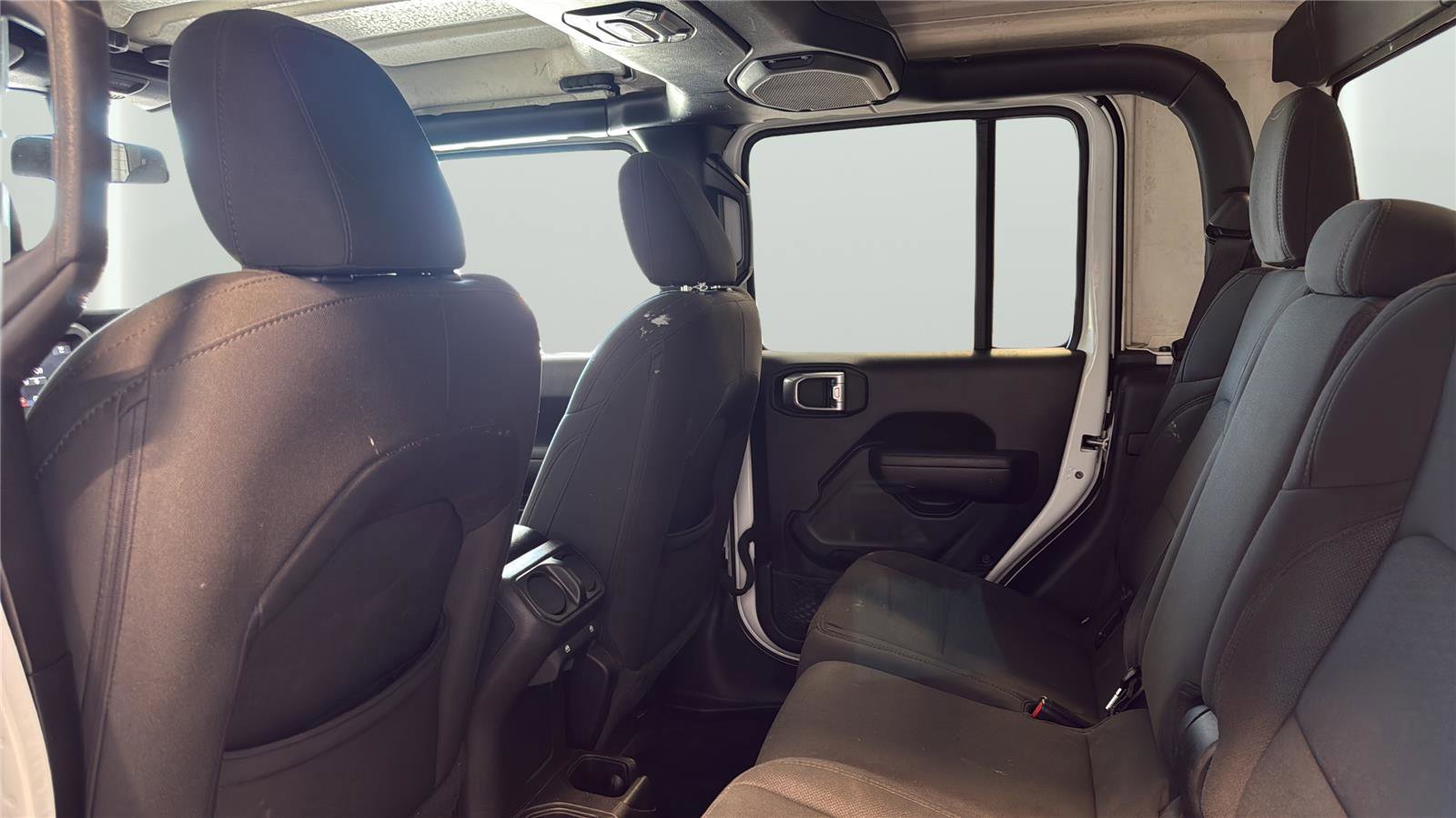 Used 2022 Jeep Gladiator Sport image 15