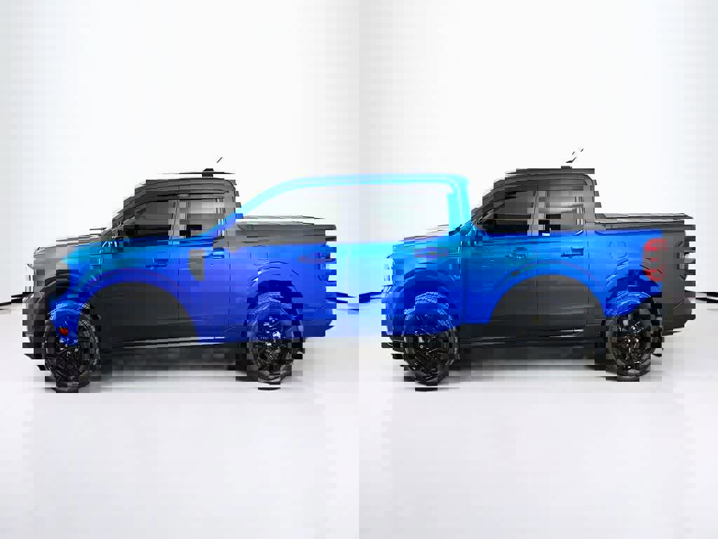 Certified 2025 Ford Maverick Lariat w/ Black Appearance Package image 2