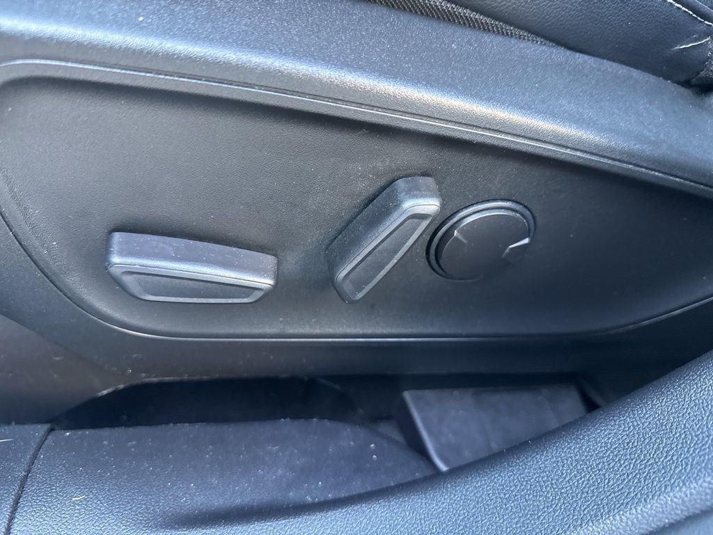 Certified 2022 Ford Escape Titanium w/ Class II Trailer Tow Package image 27