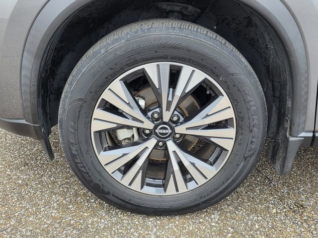 Used 2023 Nissan Rogue SV image 28