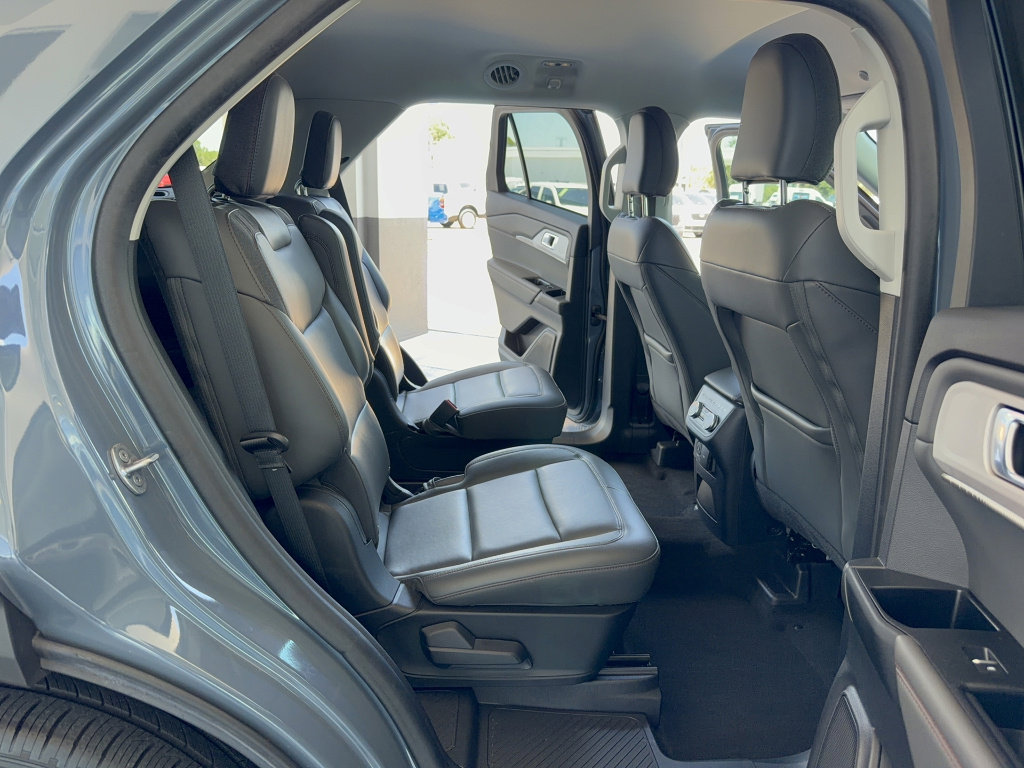 Certified 2025 Ford Explorer Active w/ Active Comfort Package RWD image 15