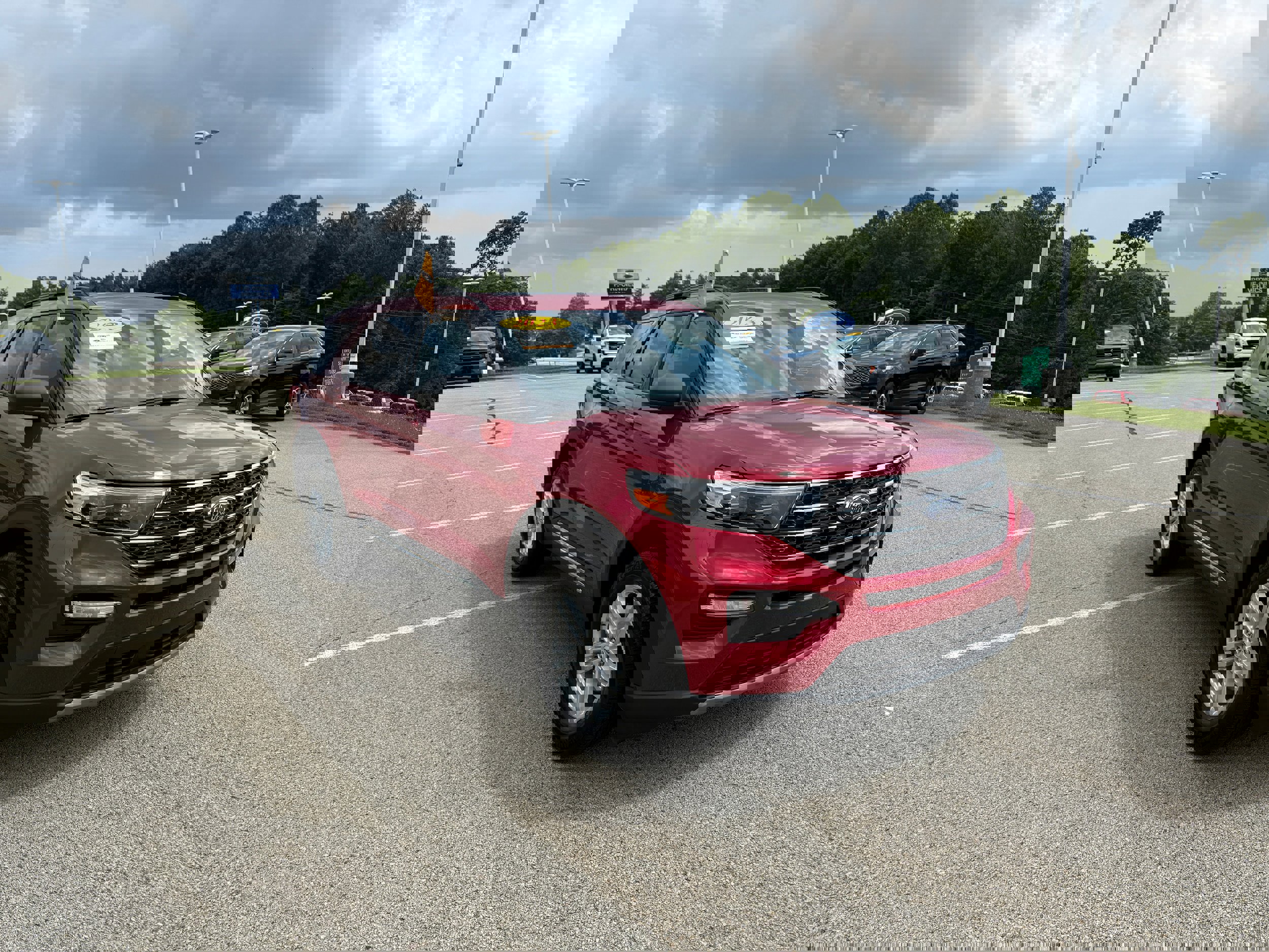 Certified 2023 Ford Explorer XLT w/ Equipment Group 202A image 3