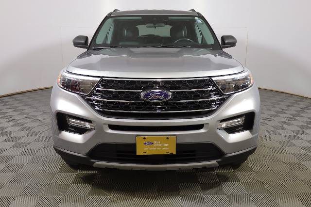 Certified 2024 Ford Explorer XLT w/ Equipment Group 202A AWD/4WD image 3