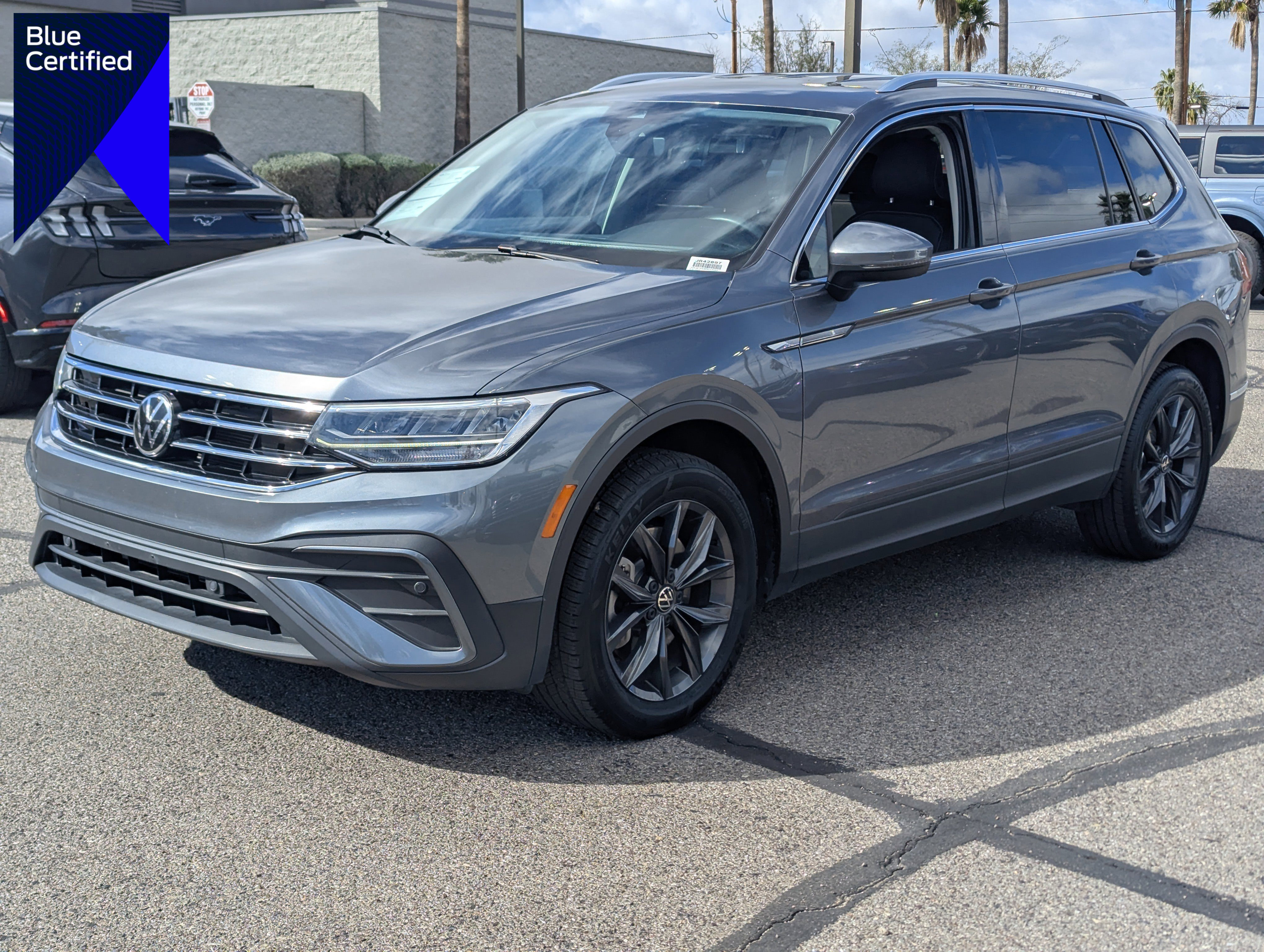 Used 2023 Volkswagen Tiguan SE