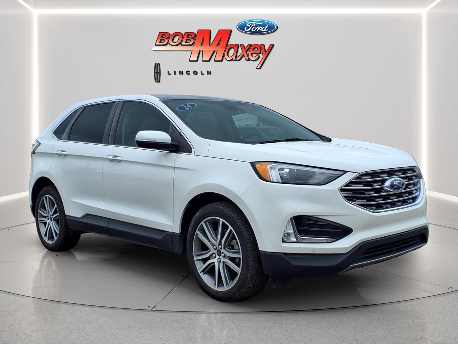 Certified 2024 Ford Edge Titanium AWD/4WD image 3