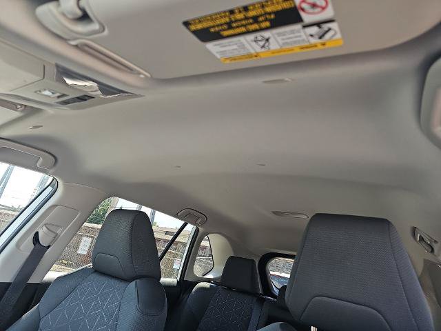 Used 2025 Toyota RAV4 XLE FWD image 29