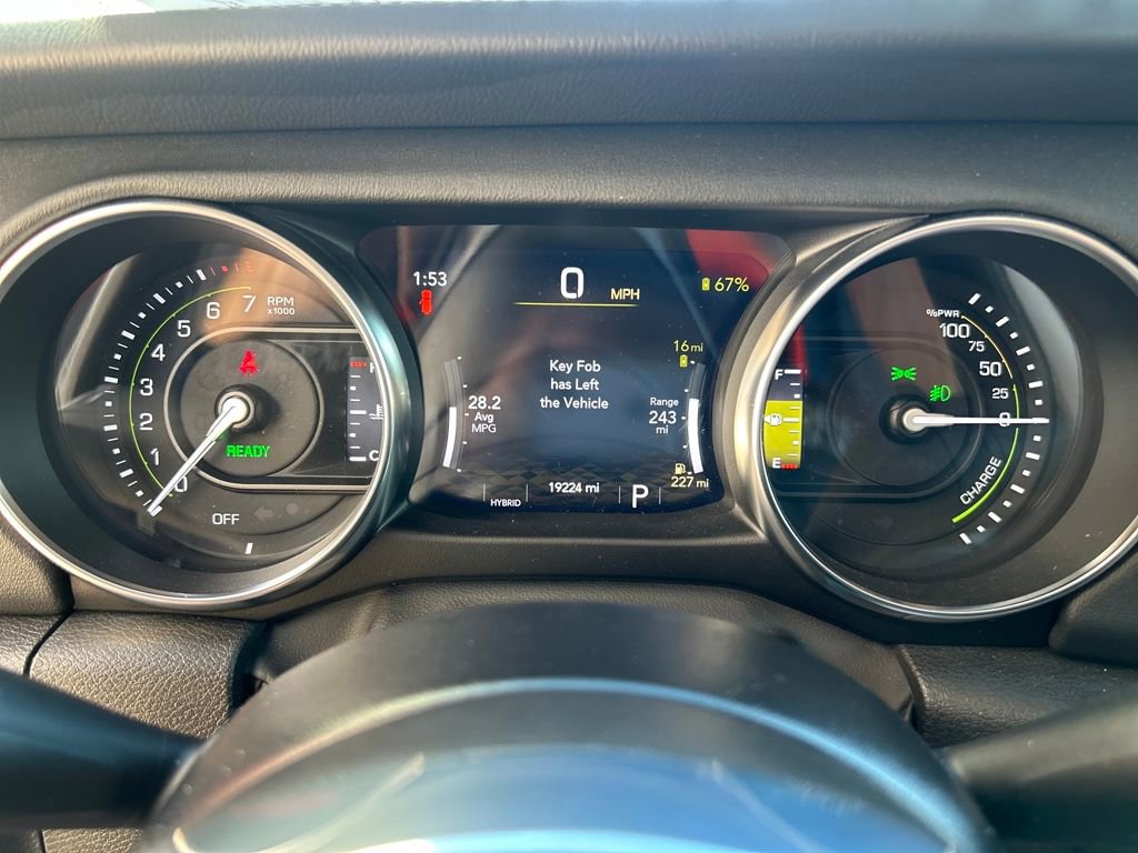 Used 2022 Jeep Wrangler Unlimited Sahara 4xe image 16