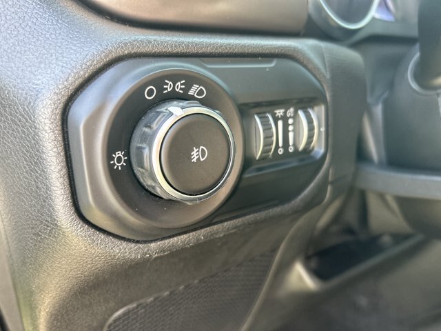 Used 2020 Jeep Wrangler Sport AWD/4WD image 23