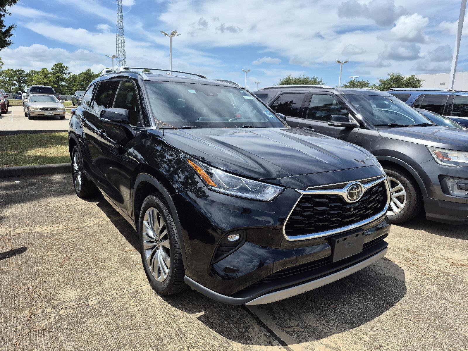 Used 2021 Toyota Highlander Platinum FWD image 13
