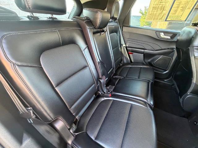 Certified 2025 Ford Escape Platinum AWD/4WD image 40