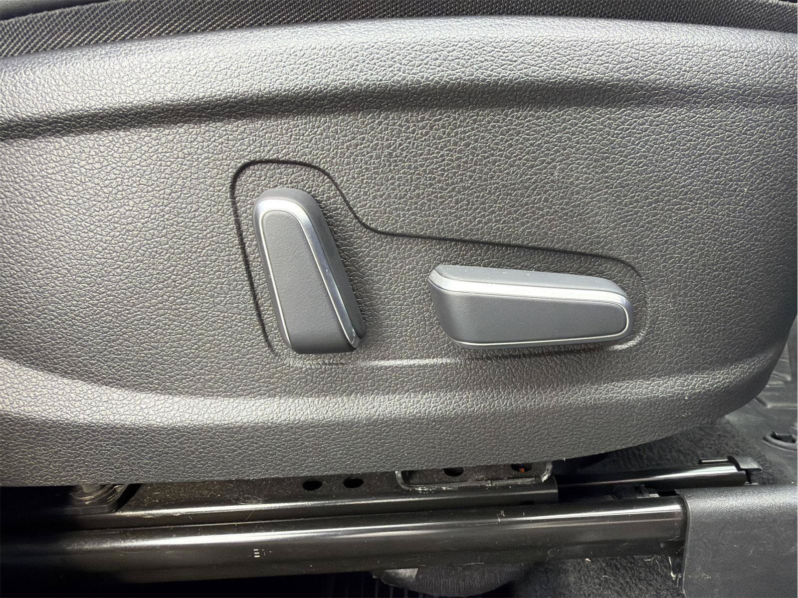 Used 2022 Hyundai Santa Fe Calligraphy AWD/4WD image 12
