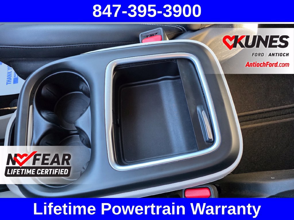 Used 2024 Chrysler Pacifica Touring-L FWD image 39