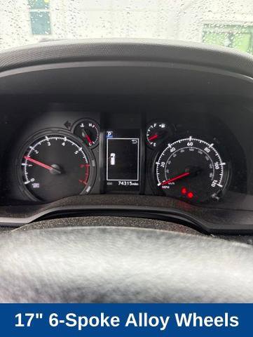 Used 2022 Toyota 4Runner SR5 AWD/4WD image 16