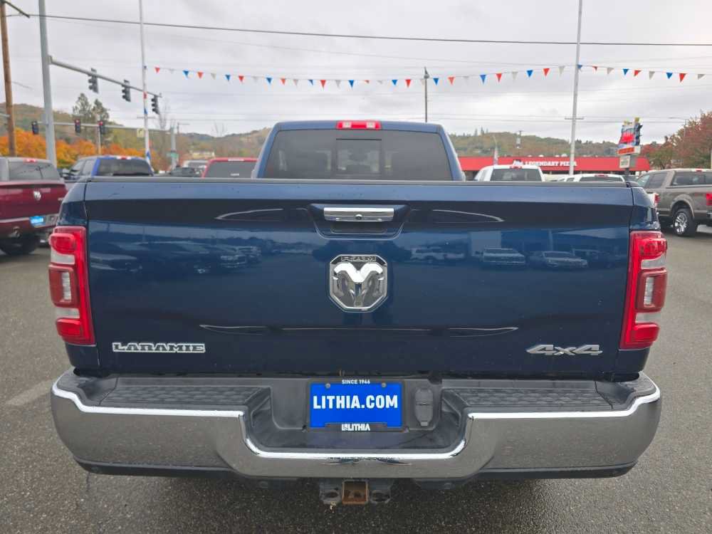 Used 2019 RAM 3500 Laramie w/ Chrome Appearance Group AWD/4WD image 4