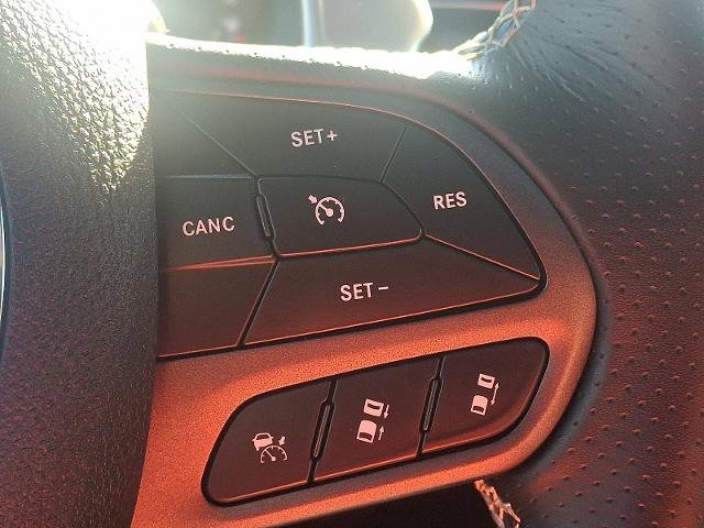 Used 2022 Dodge Durango SRT w/ Technology Group image 22