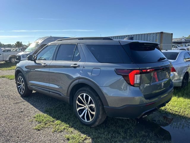 Certified 2025 Ford Explorer ST-Line AWD/4WD image 17
