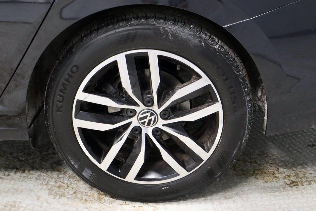 Used 2025 Volkswagen Jetta SE image 19