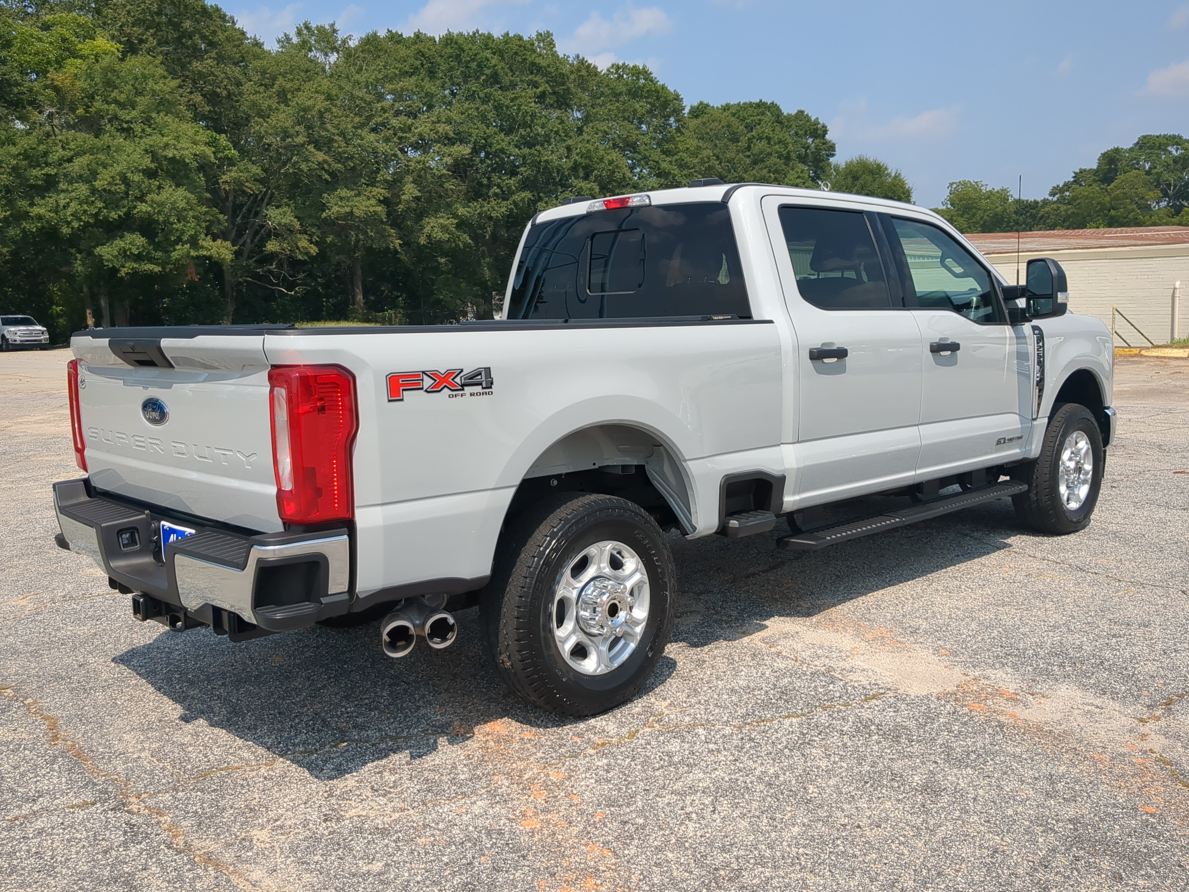 Certified 2025 Ford F250 XLT AWD/4WD image 3