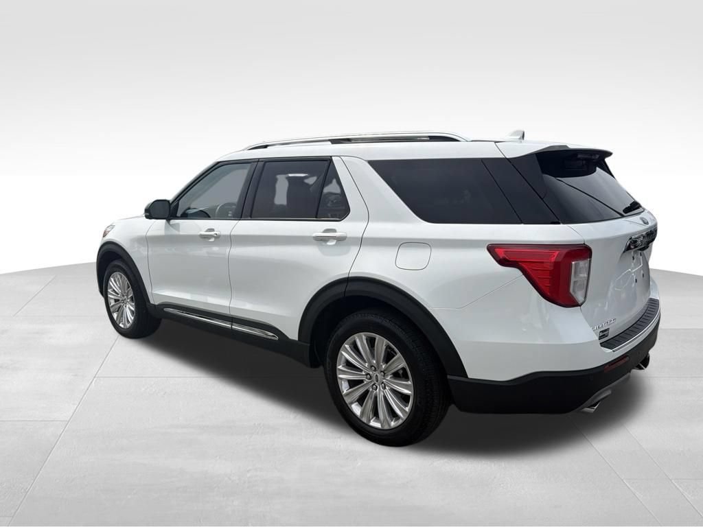 Certified 2023 Ford Explorer Limited w/ Equipment Group 301A AWD/4WD image 3