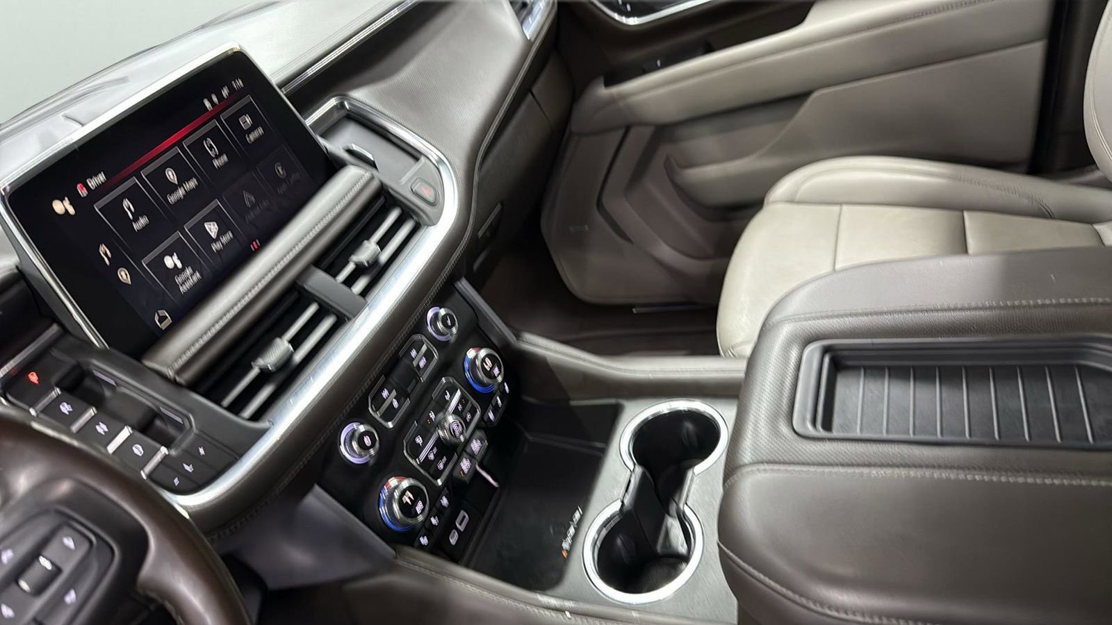 Used 2023 GMC Yukon XL SLT image 21