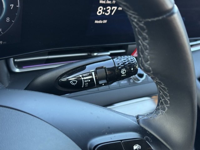 Used 2024 Hyundai Elantra SEL w/ Convenience Package image 27