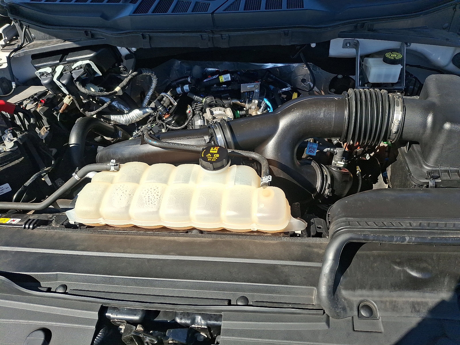 Certified 2021 Ford F150 XLT w/ Equipment Group 302A High image 28