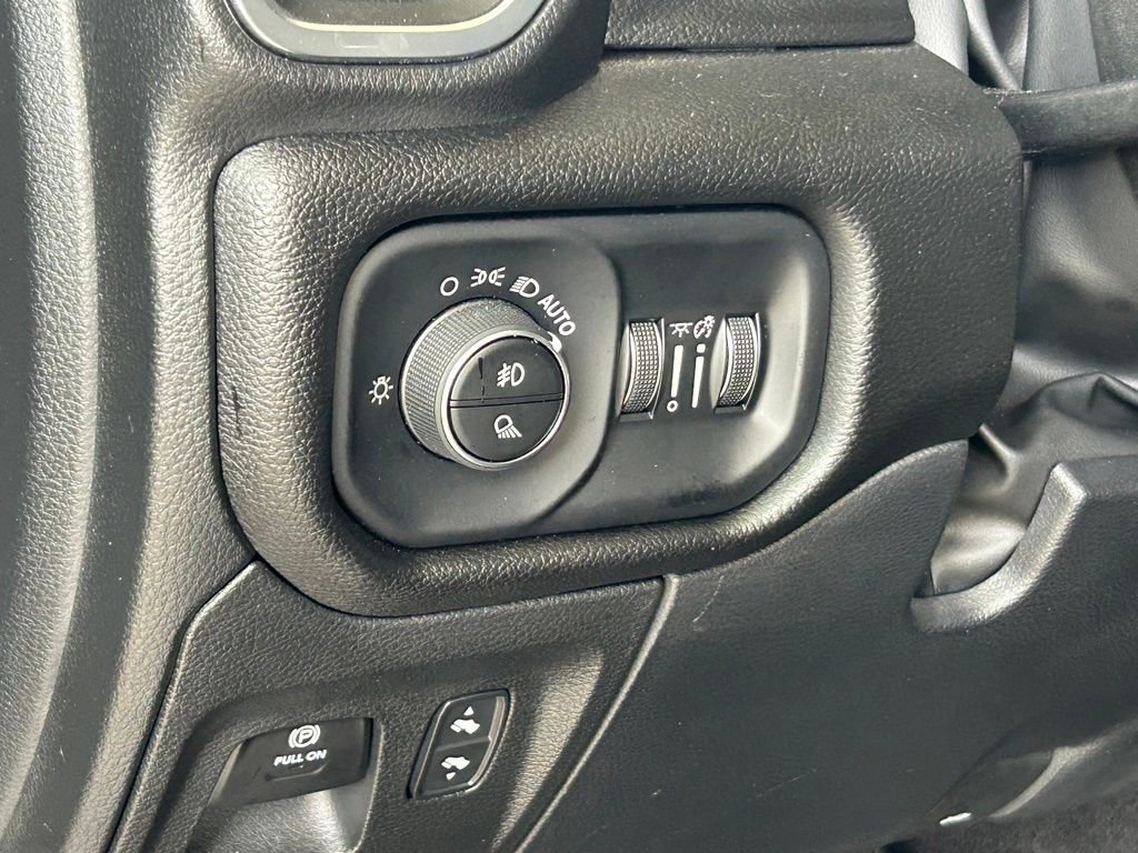 Used 2025 RAM 1500 Big Horn RWD image 37