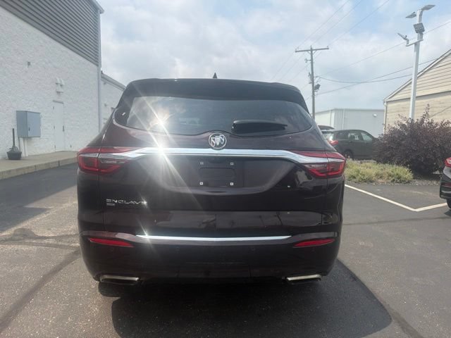 Used 2021 Buick Enclave Avenir w/ Avenir Technology Package AWD/4WD image 3