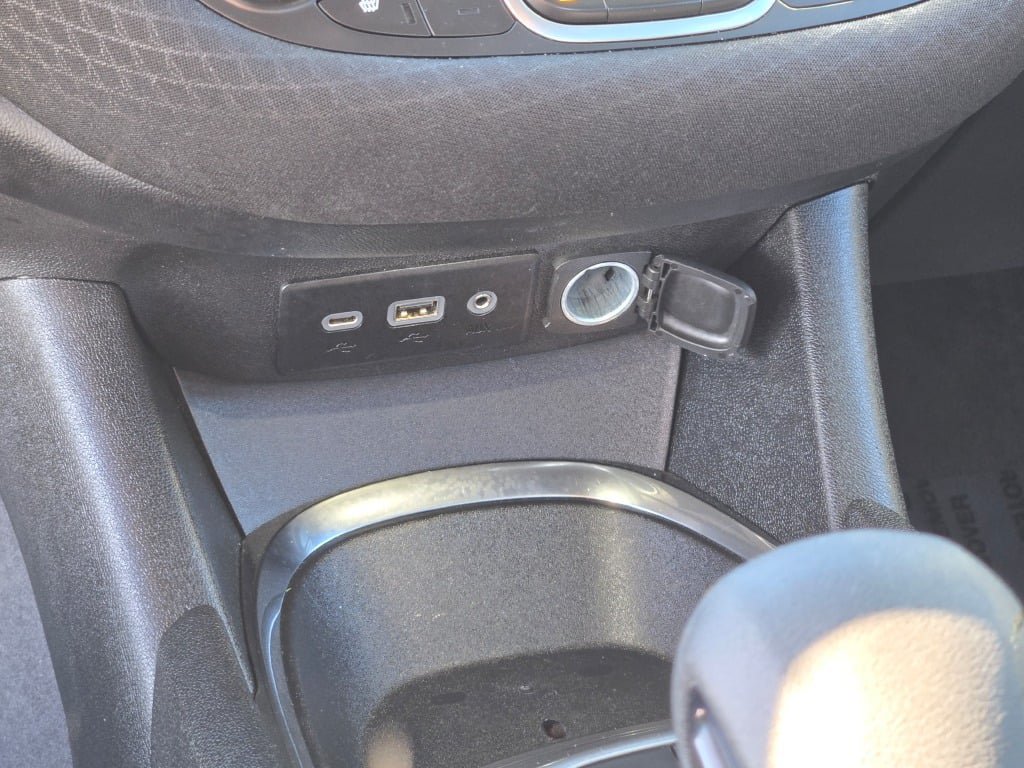 Used 2024 Chevrolet Malibu LT FWD image 25