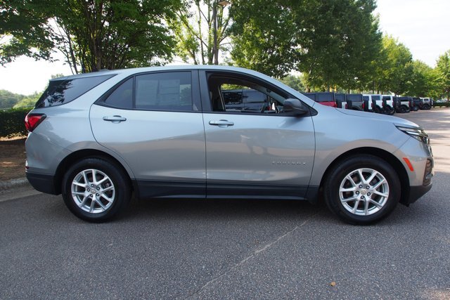 Used 2024 Chevrolet Equinox LS w/ LS Convenience Package FWD image 8