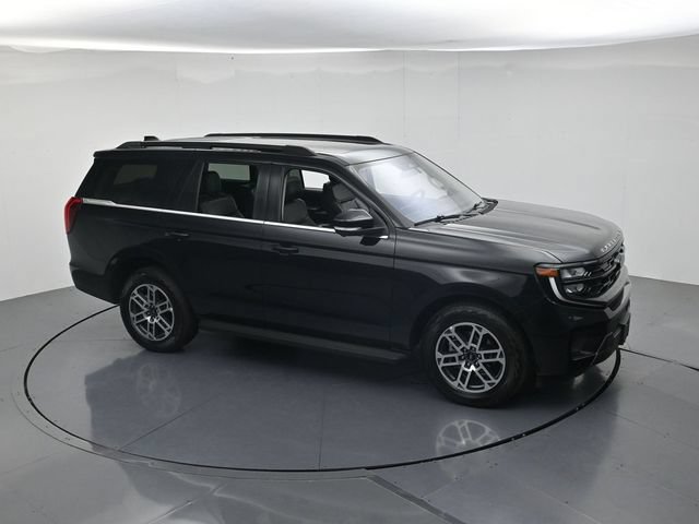 Certified 2025 Ford Expedition Active AWD/4WD image 46