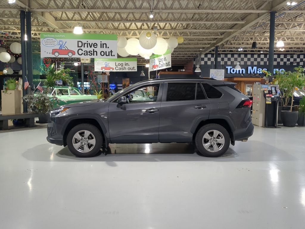 Used 2024 Toyota RAV4 LE AWD/4WD image 12