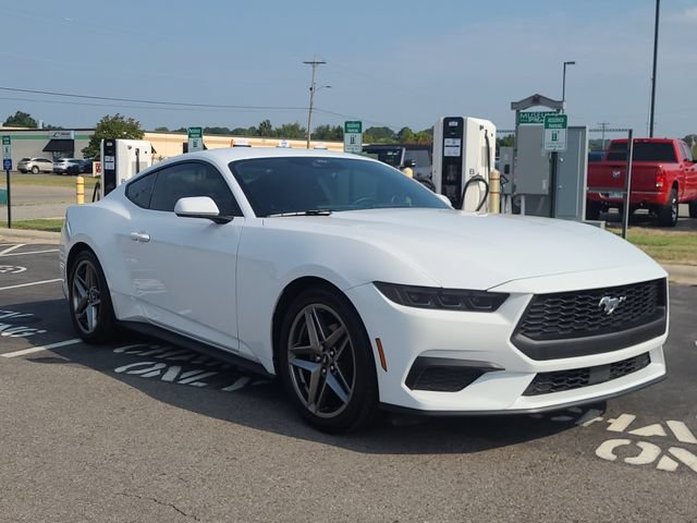 Certified 2025 Ford Mustang Coupe RWD image 3