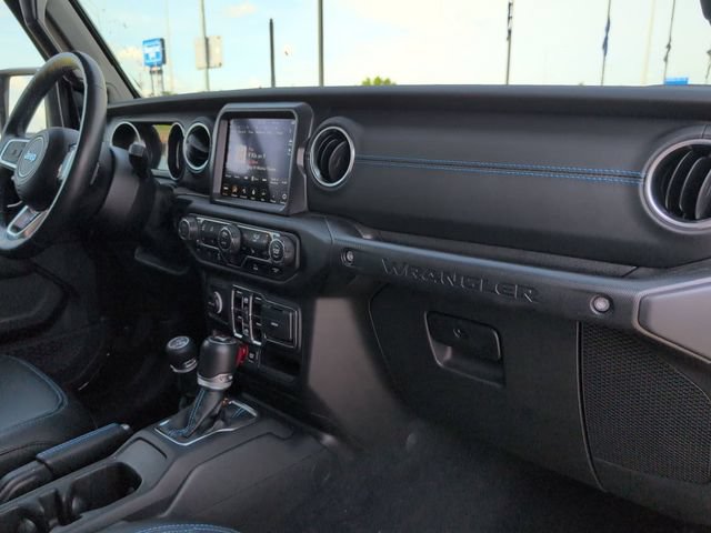 Used 2023 Jeep Wrangler Unlimited Rubicon 4xe w/ Cold Weather Group AWD/4WD image 19
