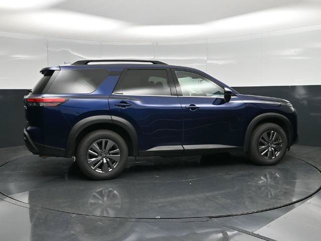 Used 2025 Nissan Pathfinder SV AWD/4WD image 4