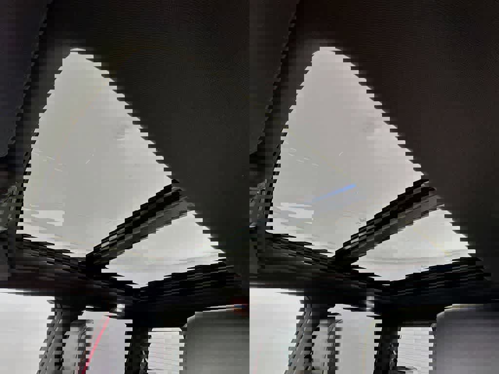 Certified 2019 Ford F150 Platinum w/ Equipment Group 701A Luxury image 32